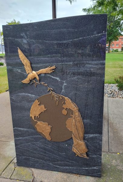 SAGINAW COUNTY VETERAN’S COURT MEMORIAL STONE B