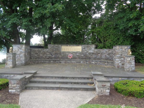 SHOTWELL PARK TRIBUTE GARDEN WORLD WAR MEMORIAL