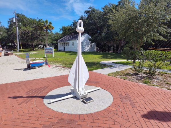 THIS WWII ERA ANCHOR MEMORIAL