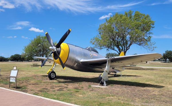 “THUNDERBOLT” P-47N MEMORIAL AIRCRAFT