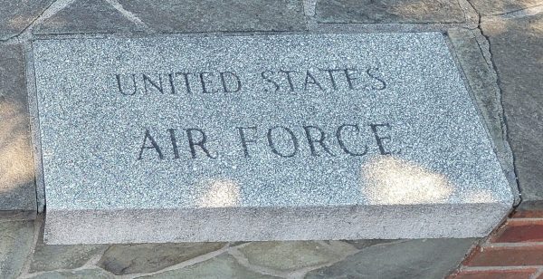 TOM BEAN VETERANS MEMORIAL STONE C