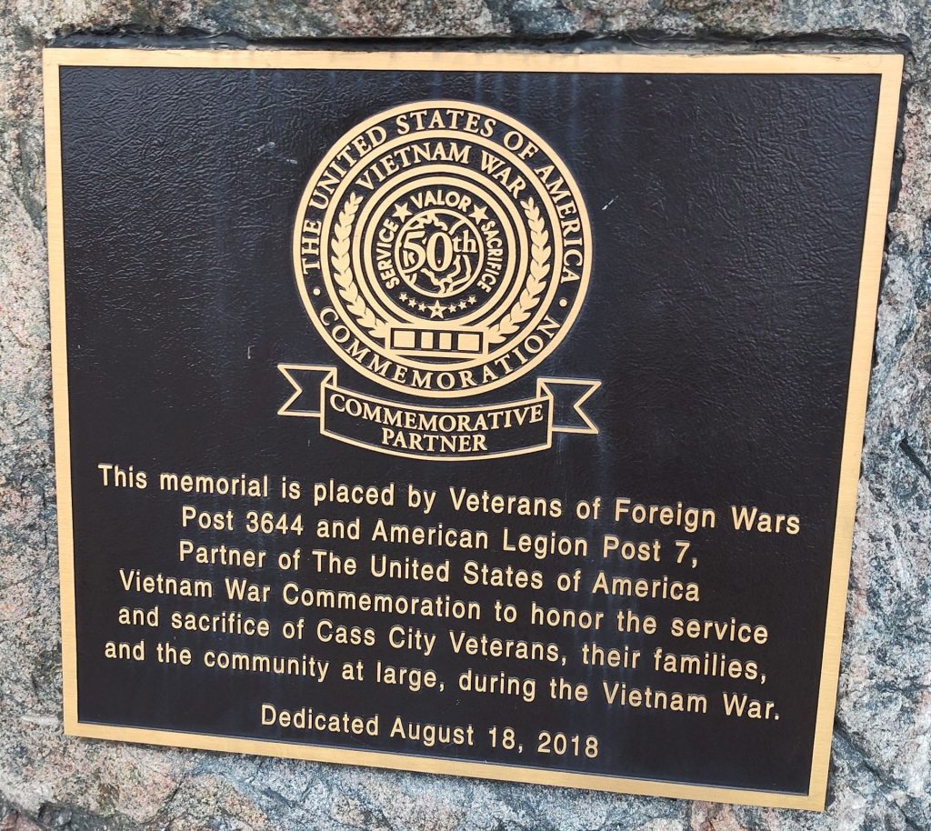 VIETNAM WAR COMMEMORATION WAR MEMORIAL PLAQUE