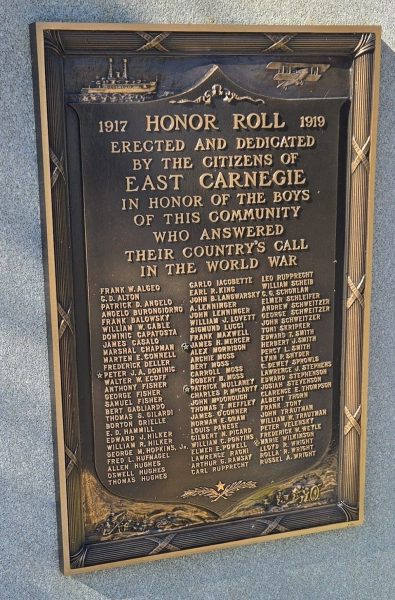 WORLD WAR I HONOR ROLL MEMORIAL PLAQUE B
