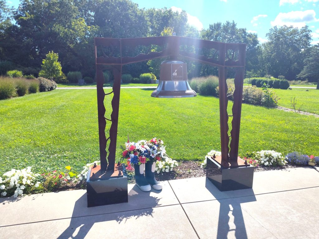 911 FIRST RESPONDERS LAST CALL MEMORIAL BELL