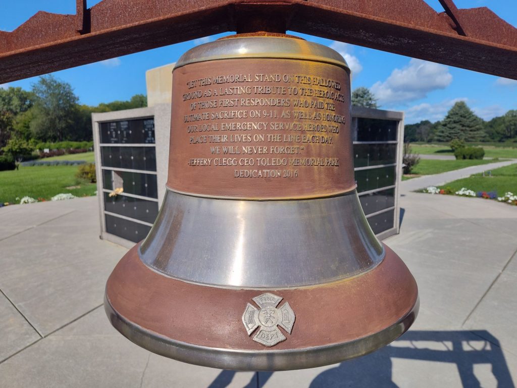 911 FIRST RESPONDERS LAST CALL MEMORIAL BELL BACK