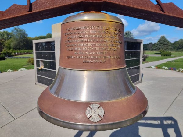 911 FIRST RESPONDERS LAST CALL MEMORIAL BELL BACK