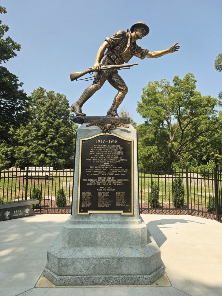BDERKELEY COUNTY GREAT WORLD WAR MEMORIAL