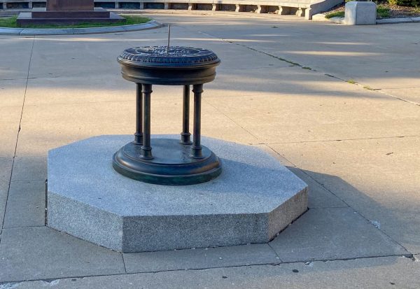 GRAND ARMY OF THE REPUBLIC WAR MEMORIAL SUNDIAL