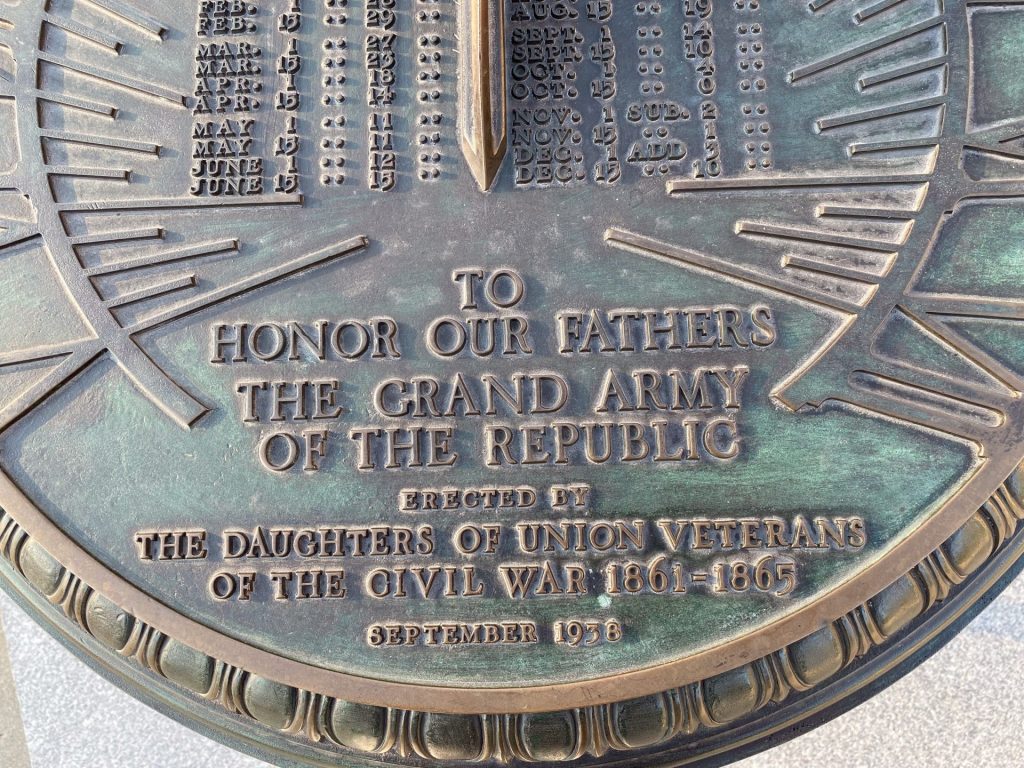 GRAND ARMY OF THE REPUBLIC WAR MEMORIAL SUNDIAL PLAQUE CLOSE-UP