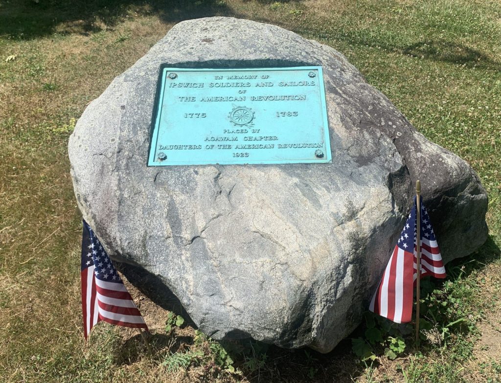 IN MEMORY OF IPSWICH SOLDIERS AND SAILORS REVOLUTIONARY WAR MEMORIAL