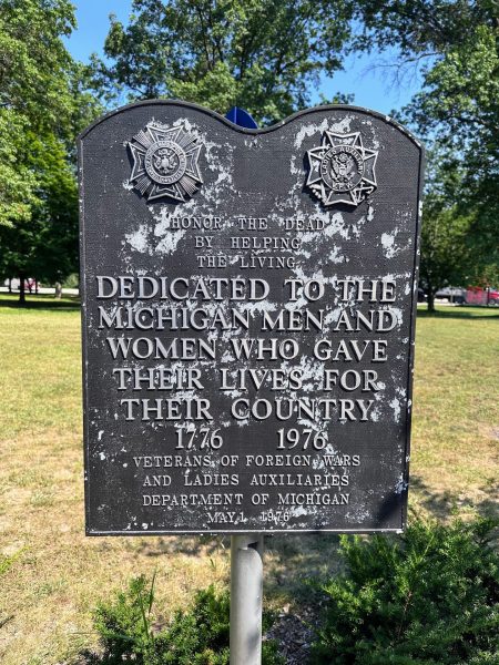 MICHIGAN MEN AND WOMEN WHO GAVE THEIR LIVES WAR MEMORIAL MARKER NEW BUFFALO