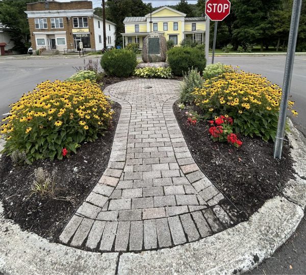 REVOLUTIONARY SOLDIERS AND PIONEERS BEFORE 1800 MEMORIAL