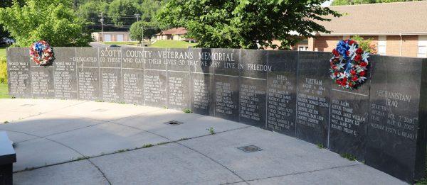 SCOTT COUNTY SUPREME SACRIFICE VETERANS MEMORIAL
