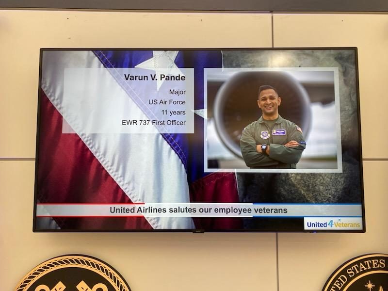 UNITED AIRLINES VETERANS HONOR WALL MEMORIAL PLAQUE E