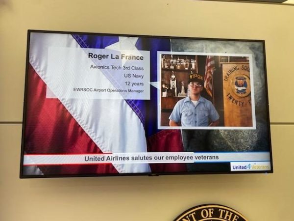 UNITED AIRLINES VETERANS HONOR WALL MEMORIAL PLAQUE F