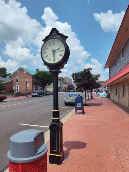 AMERICAN LEGION POST 213 WAR MEMORIAL CLOCK