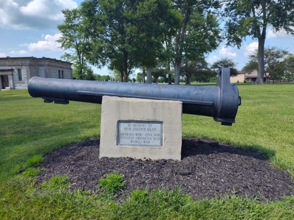 IN MEMORY OF OUR SOLDIER DEAD WAR MEMORIAL