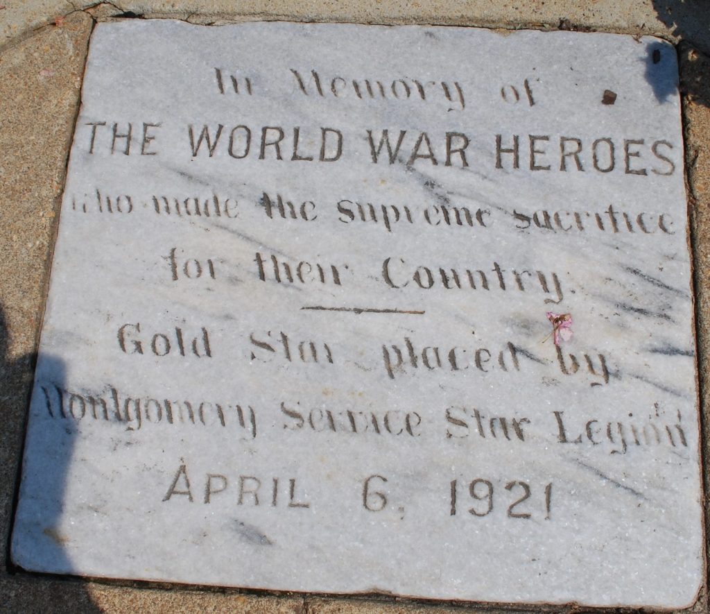 IN MEMORY OF THE WORLD WAR HEROES MEMORIAL STONE