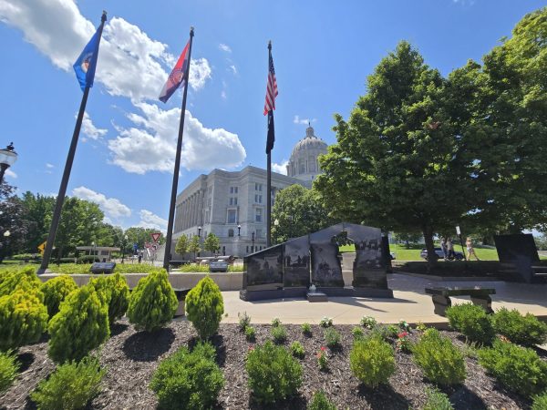 JEFFERSON CITY GOLD STAR FAMILIES MEMORIAL MONUMENT