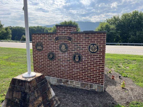 LIVERPOOL VETERANS MEMORIAL