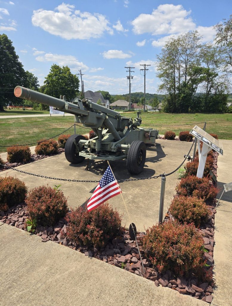 M 102 HOWITZER WAR MEMORIAL