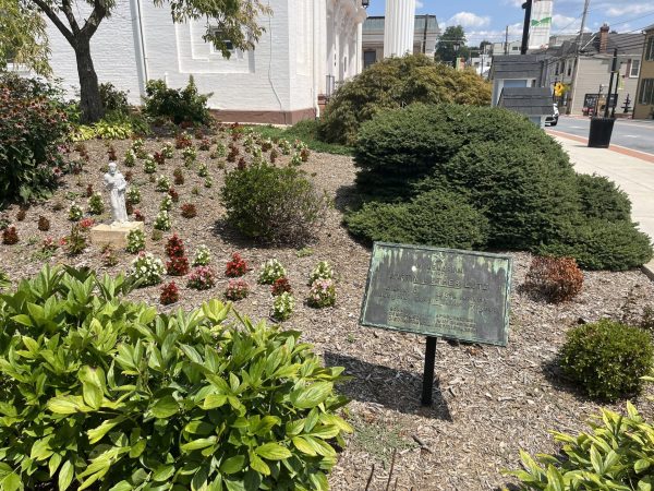 PRIVATE MARTIN LUTHER LUTZ WAR MEMORIAL GARDEN
