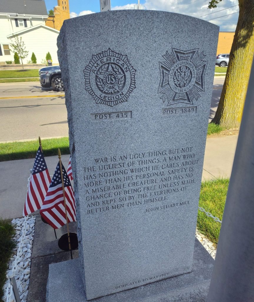 VERSAILLES, OH VETERANS MEMORIAL BACK