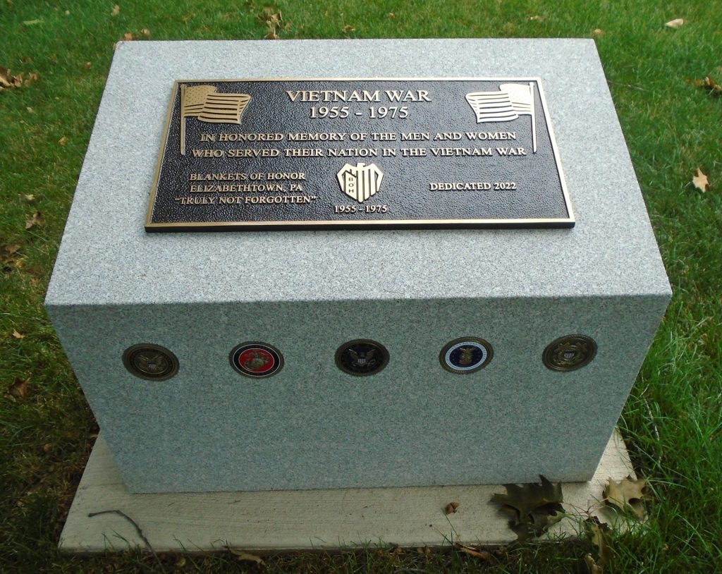 BLANKETS OF HONOR VIETNAM WAR MEMORIAL