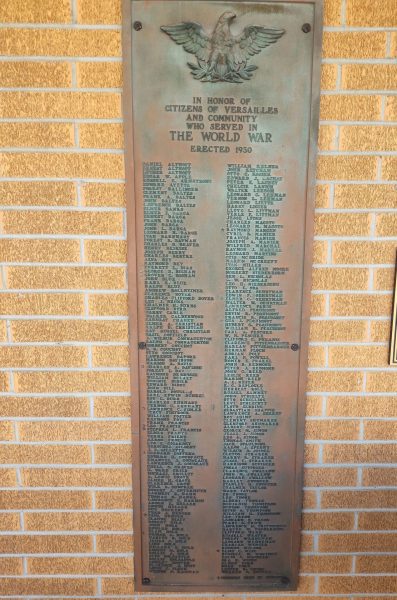 CITIZENS OF VERSAILLES WORLD WAR MEMORIAL PLAQUE