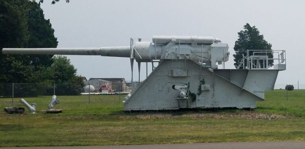 HISTORIC GUNS WAR MEMORIAL