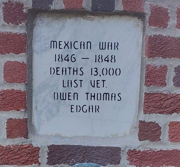 PICKAWAY COUNTY WAR MEMORIAL STONE E