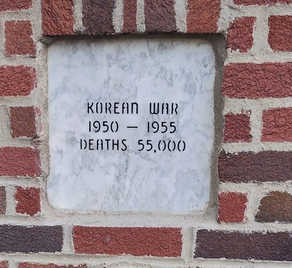 PICKAWAY COUNTY WAR MEMORIAL STONE K