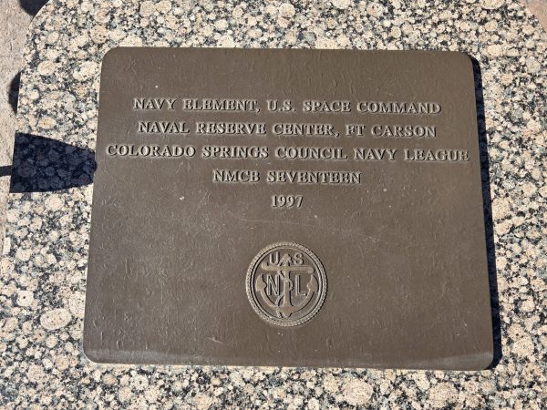 SAILORS AND MARINES WHO SERVED FAITHFULLY PEACE AND WAR MEMORIAL PLAQUE B