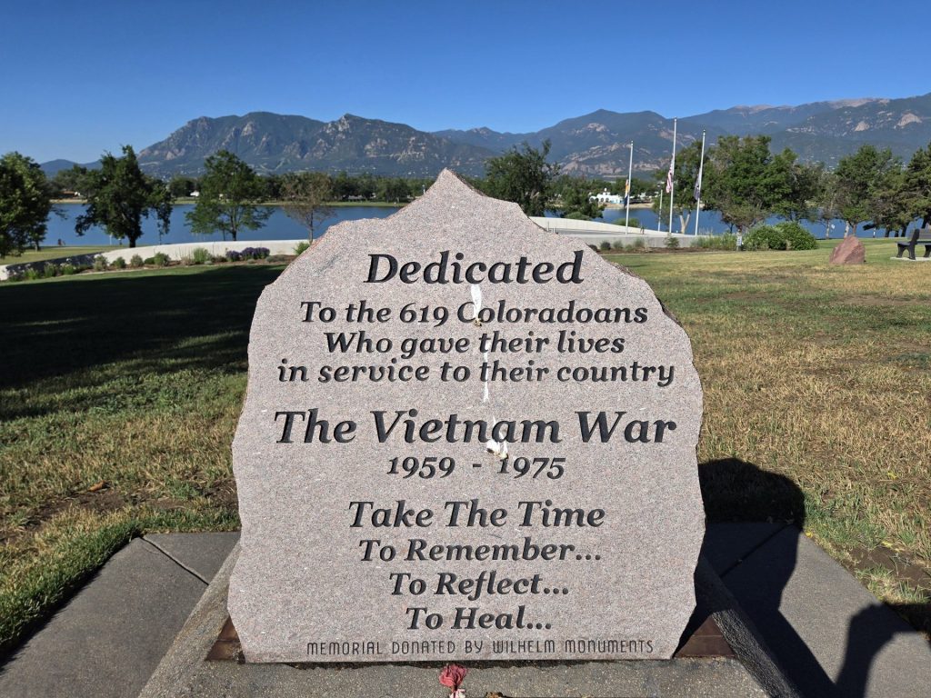 THE VIETNAM WAR 1959-1975 MEMORIAL ROCK