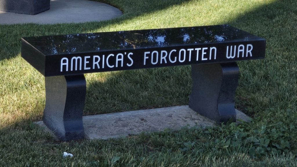 TO HONOR THOSE WHO FOUGHT IN THE KOREAN WAR MEMORIAL BENCH A