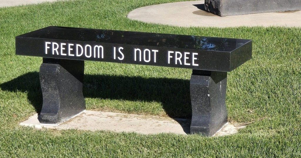 TO HONOR THOSE WHO FOUGHT IN THE KOREAN WAR MEMORIAL BENCH B