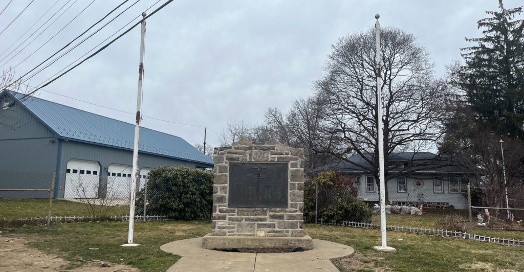 WORTHLAND COMMUNITY WORLD WAR II VETERANS MEMORIAL