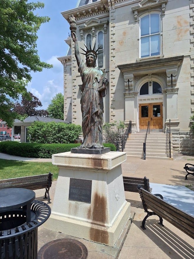 BLOOMFIELD REPLICA OF THE STATUE OF LIBERTY MEMORIAL