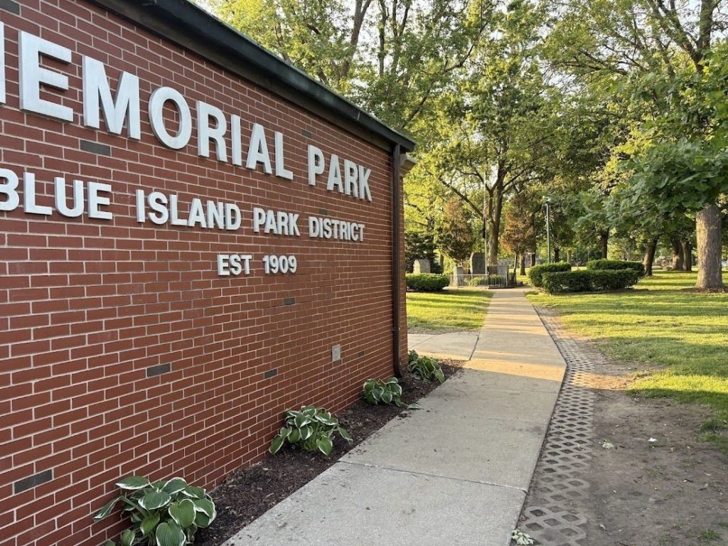 BLUE ISLAND MEMORIAL PARK