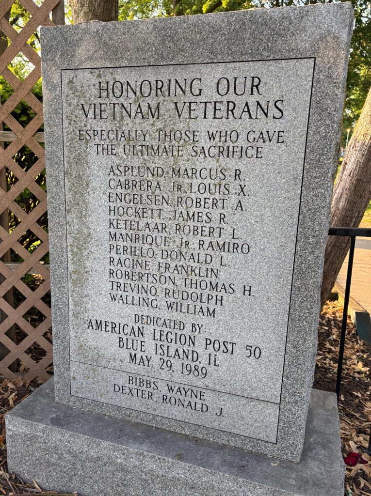 BLUE ISLAND VIETNAM VETERANS MEMORIAL