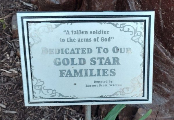 GOLD STAR FAMILIES WAR MEMORIAL SCULPTURE PLAQUE