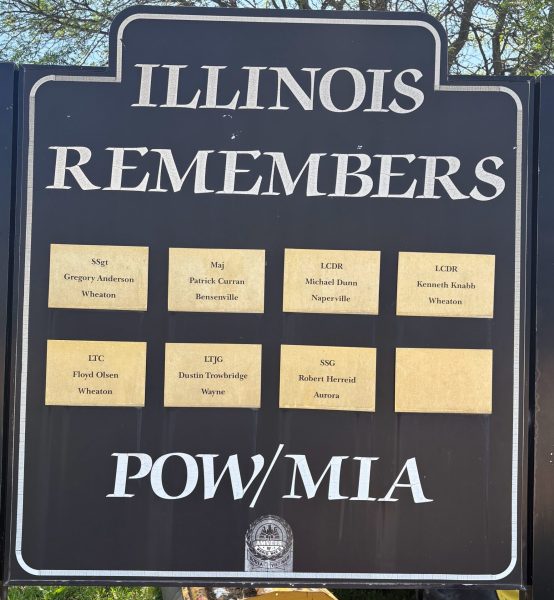 ILLINOIS REMEBERS POW MIA WOODRIDGE MEMORIAL PLAQUE