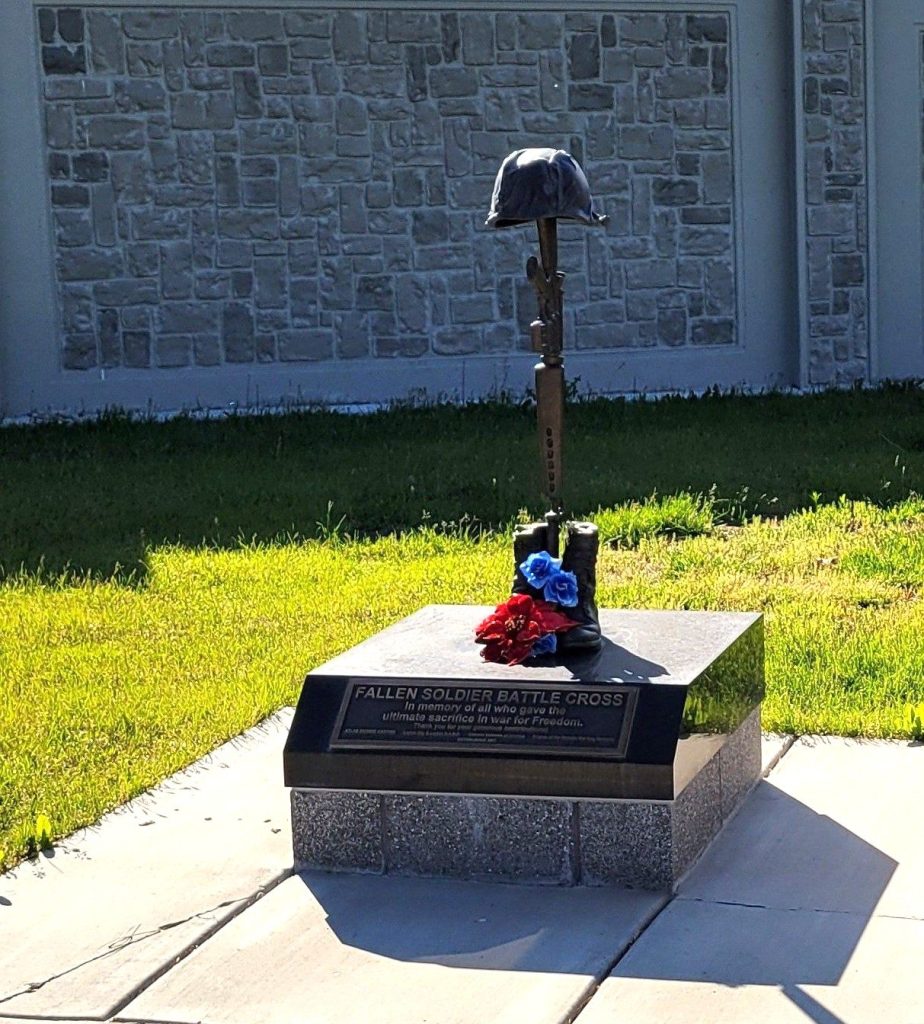 LAYTON FALLEN SOLDIERS BATTLE CROSS WAR MEMORIAL