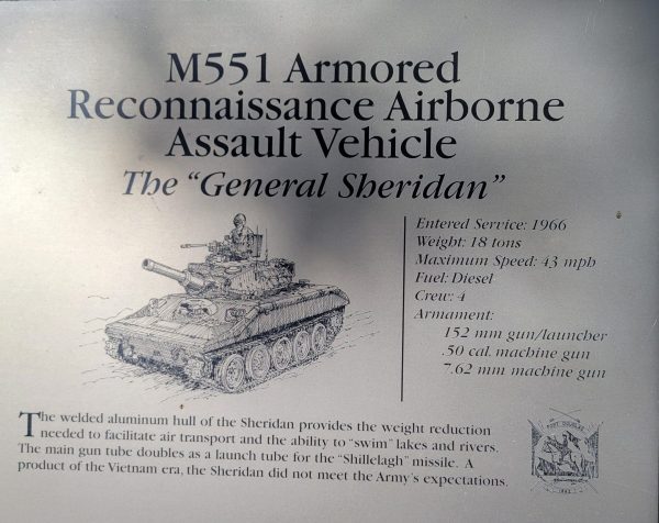 M551 ARMORED RECONNAISSANCE AIRBORNE ASSAULT VEHICLE MEMORIAL PLAQUE