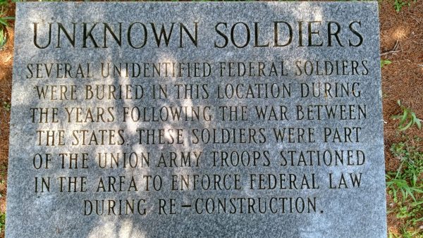 MIDWAY UNKNOWN SOLDIERS MEMORIAL STONE