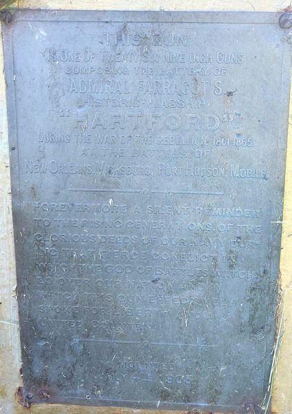 THIS GUN ADMIRAL FARRAGUT’S WAR MEMORIAL PLAQUE