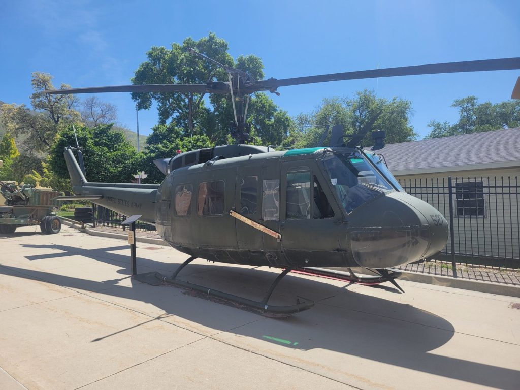 UH-1H HELICOPTER “HUEY” WAR MEMORIAL