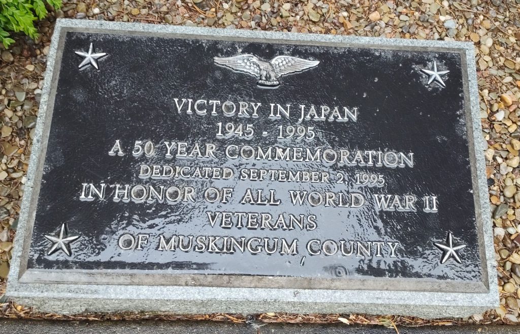 VICTORY IN JAPAN 50 YEAR COMMEMORATION WAR MEMORIAL PLAQUE