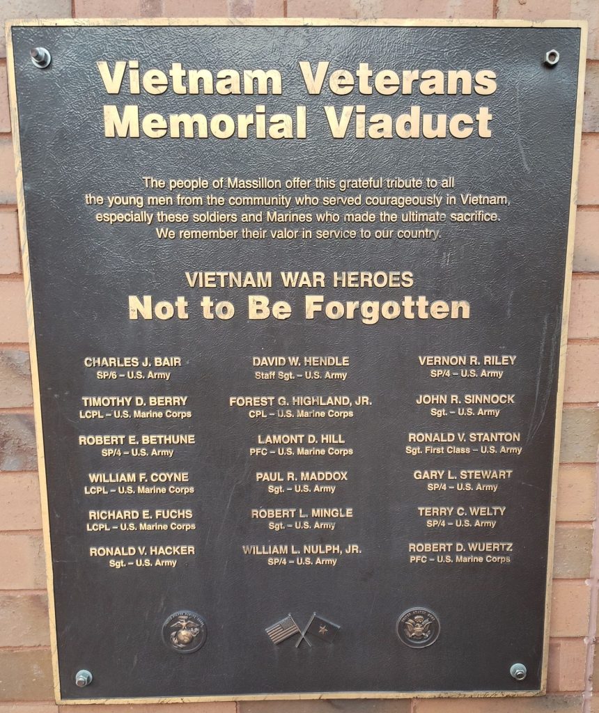 VIETNAM VETERANS MEMORIAL VIADUCT MEMORIAL PLAQUE