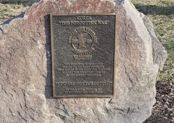 BURLINGTON WORLD WARS AND NATIONAL CONFLICTS VETERANS MEMORIAL PLAQUE B